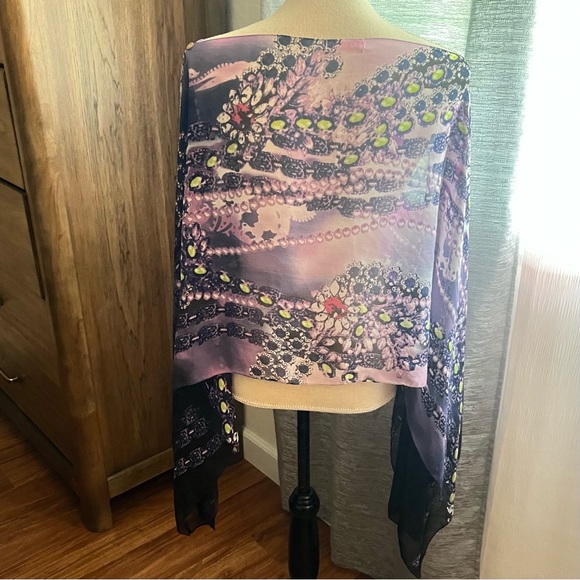 Elegant Floral Patterned Scarf - Picture 2 of 6